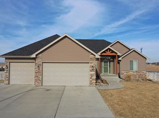 4172 Pinehurst Pl, Columbus, NE 68601