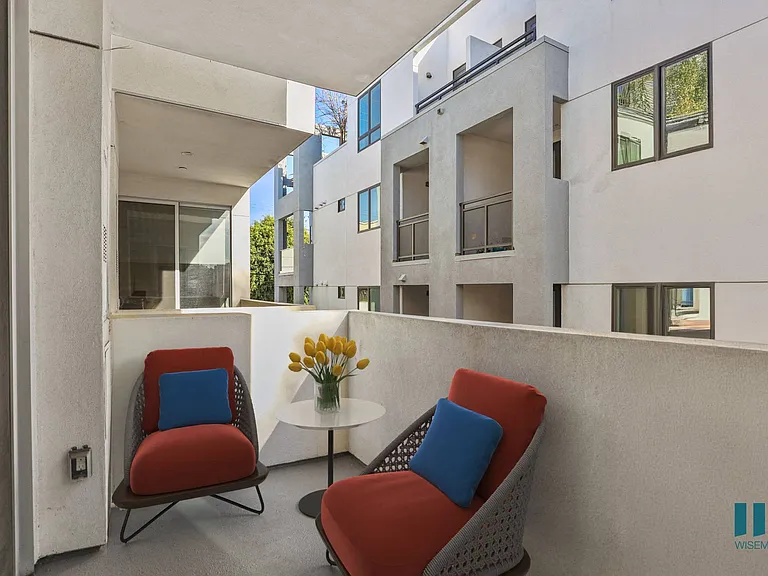 Spacious Patio