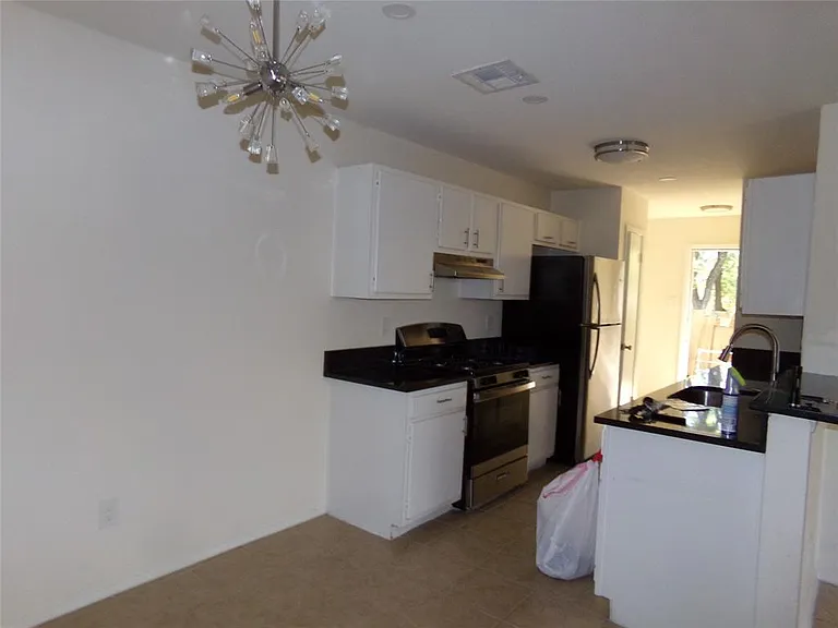 4505 Brown Bark Pl #B — Photo 5