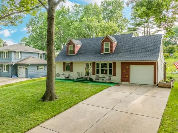 4916 NE Sherwood Dr, Kansas City, MO 64119