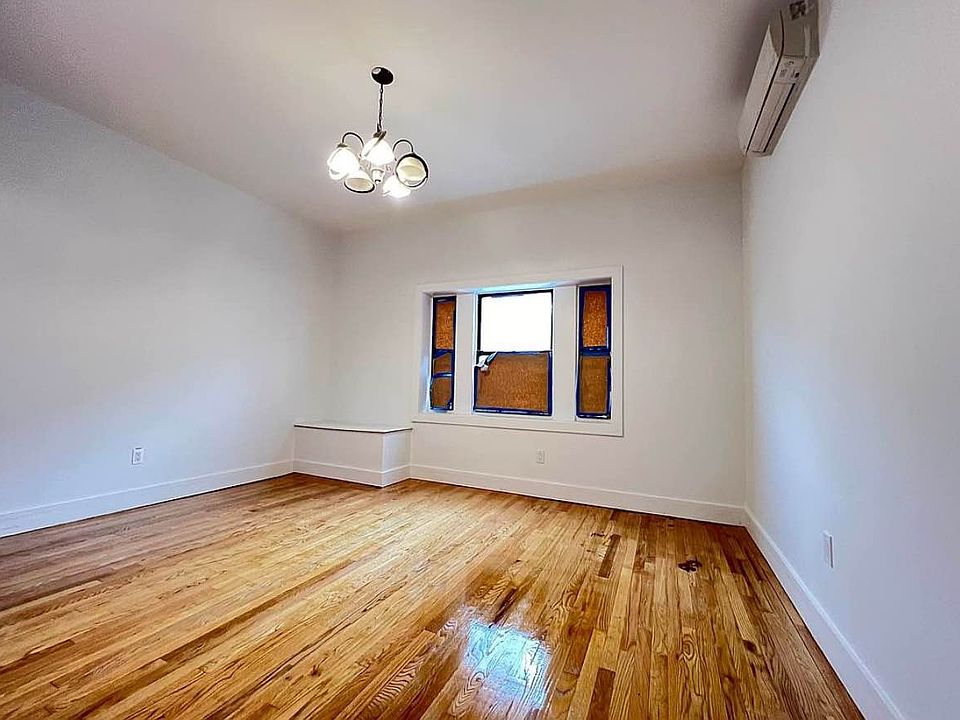 2nd image of 397 Macon St APT 1
