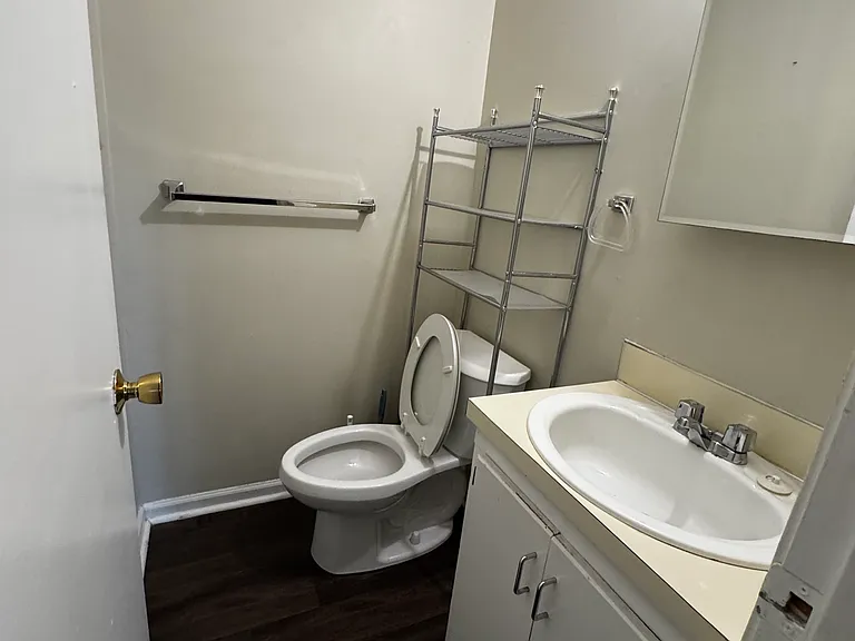 367 Wrenfield Rd #B — Photo 9