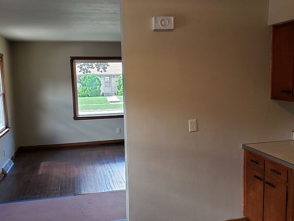 4th image of 3219 Darwood Dr #1/2