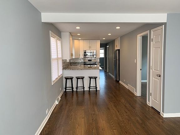 4th image of 6937 S King Dr