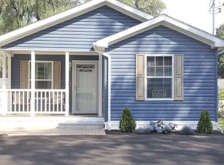 33 Riverside Dr, Southington, CT 06489