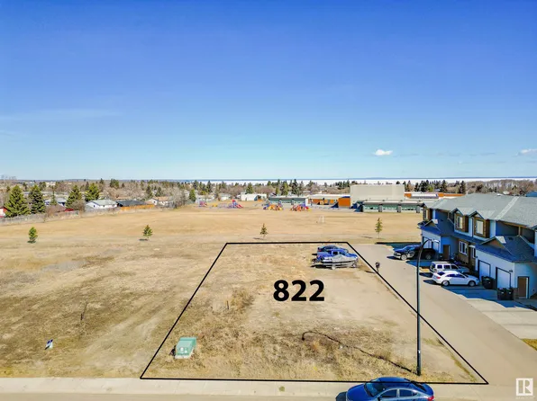 822 Schooner Dr, Cold Lake, AB T9M 0L7