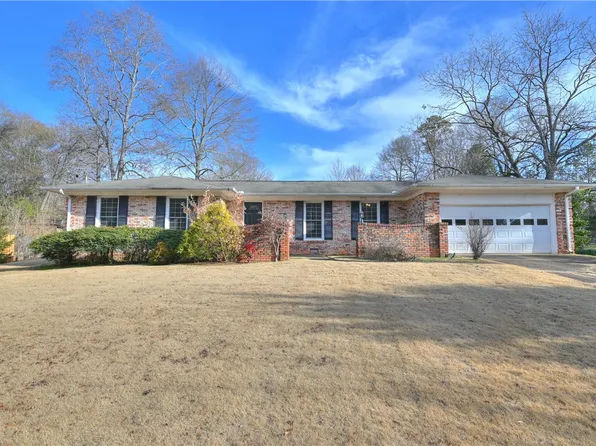 1509 Terrace Ct, Opelika, AL 36801