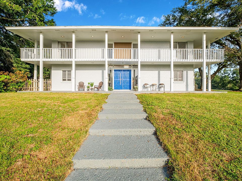 1st image of 8935 Scenic Hills Dr