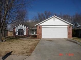 2805 W Easy St, Rogers, AR 72756
