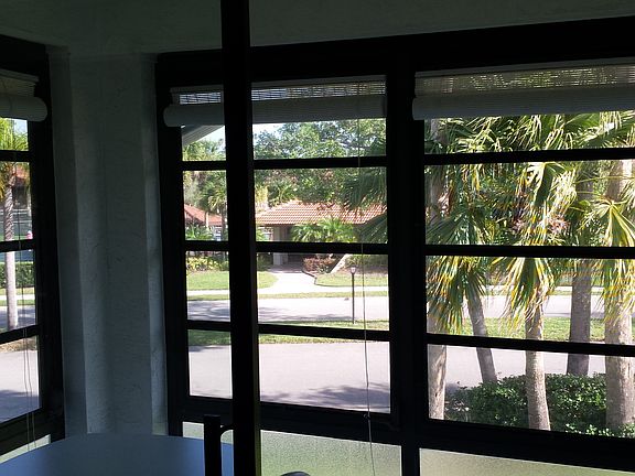 3rd image of 480 SW South River Dr APT 202