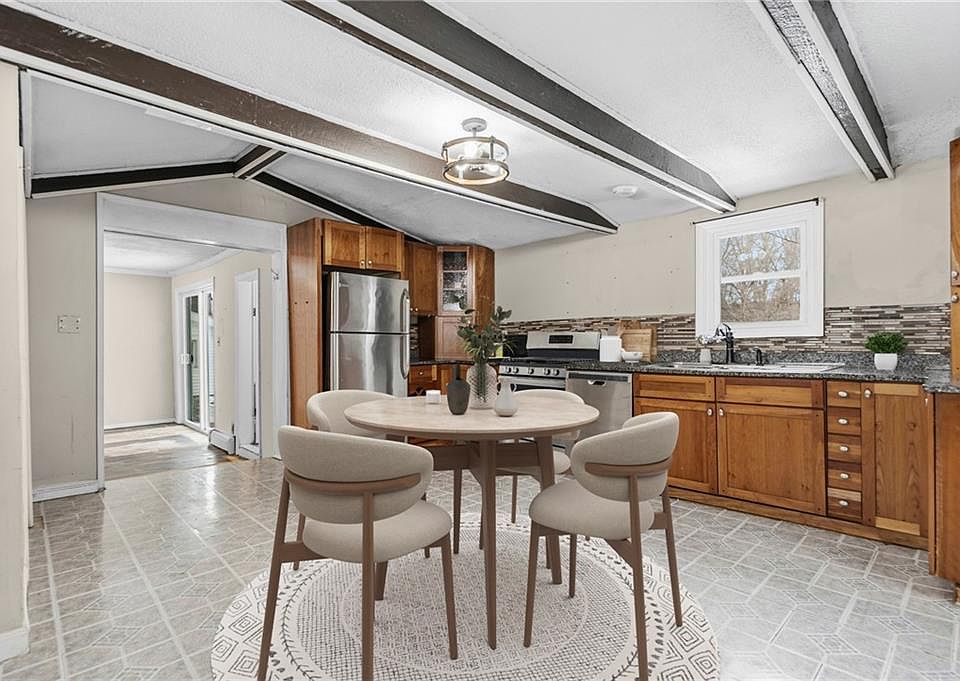 1st image of 608 Black Plain Rd