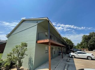 884 W Holly St APT 12, Fayetteville, AR 72703