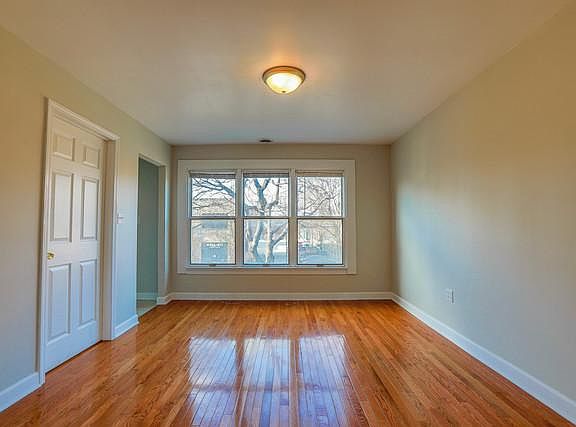 2nd image of 453 N Paulina St #2