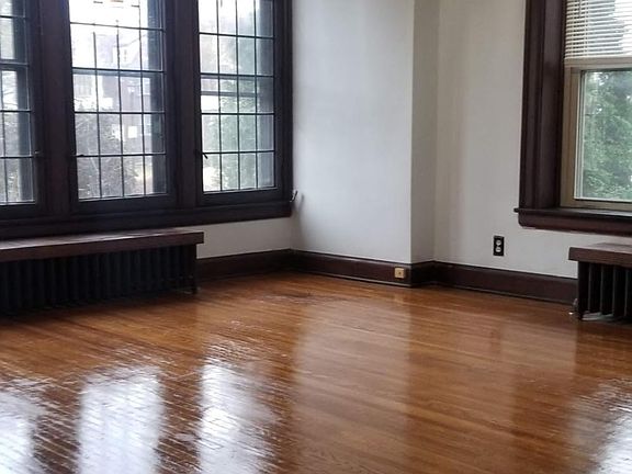 4th image of 1153 Parkside Ave