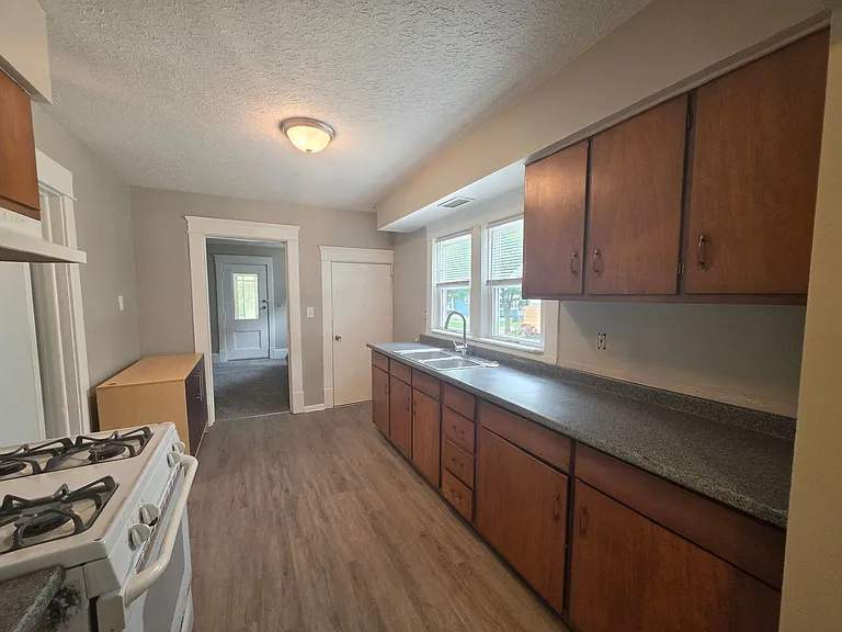 2279 13th St SW — Photo 3