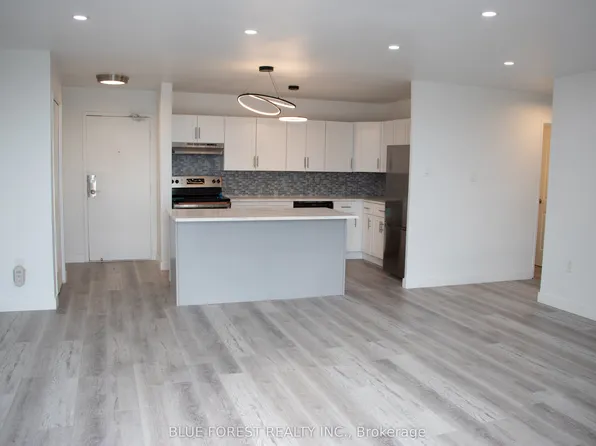 583 Mornington Ave #1102, London, ON N5Y 3E9