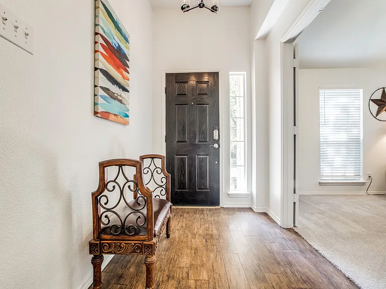 11298 Newberry Dr — Photo 6