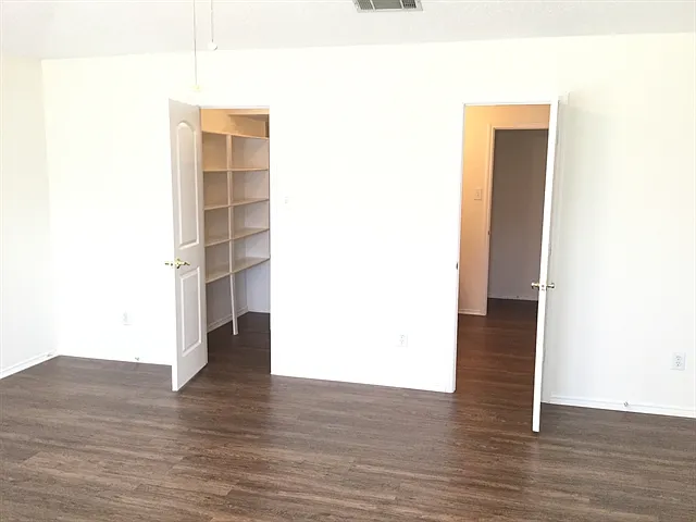 1004 Ashland Ct — Photo 8