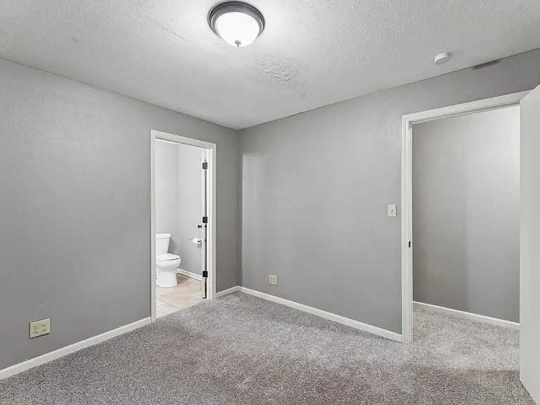 9008 E 66th St — Photo 26