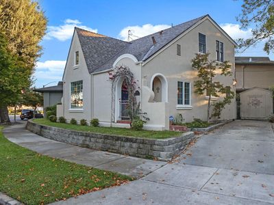 232 Central Ct, Stockton, CA, 95204