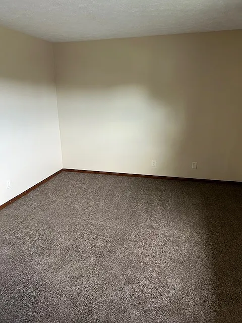 2 bed, 900 sqft, $875 — Photo 1