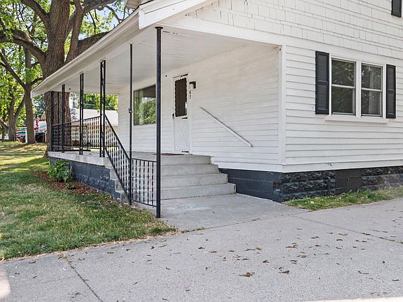 2nd image of 467 Port Sheldon St SW