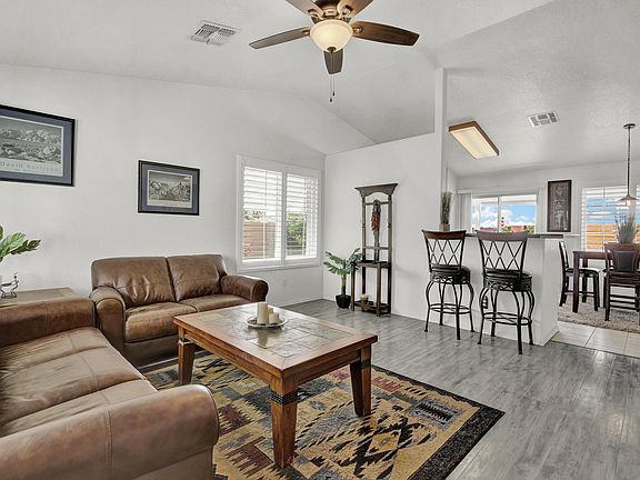 5th image of 10408 W Ross Ave