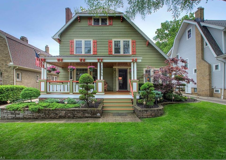 1st image of 1565 Saint Charles Ave