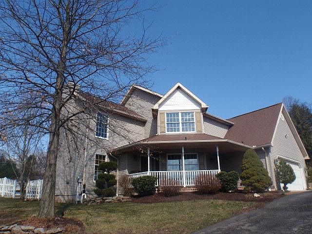 1st image of 311 Pine Creek Dr