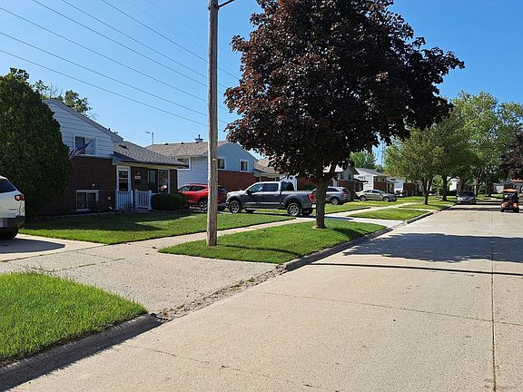 4th image of 9580 Mueller St