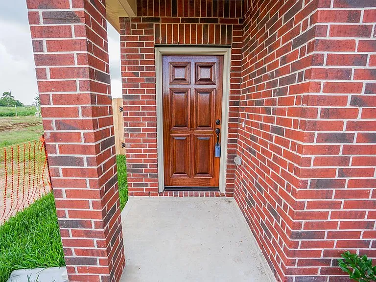 2206 Argos Dr — Photo 5