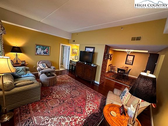 5th image of 303 Sugar Top Drive #2610