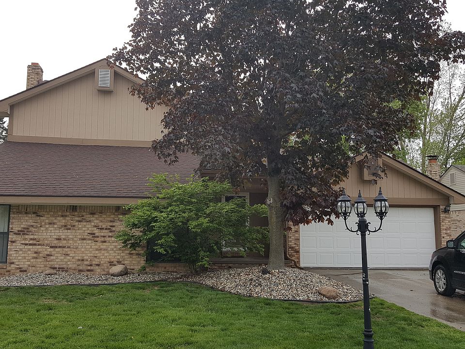 1st image of 15671 Penn Dr