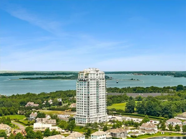1 Tower Dr APT 1106, Portsmouth, RI 02871
