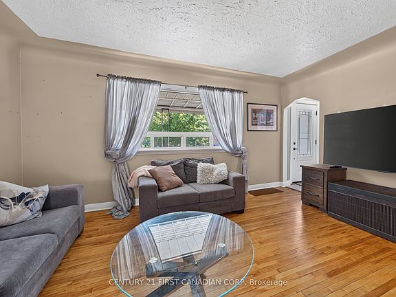 5th image of 75 Glass Ave
