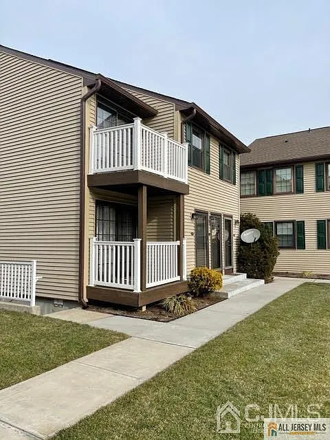 1 bed, 1.0 bath, $2,200 — Photo 2
