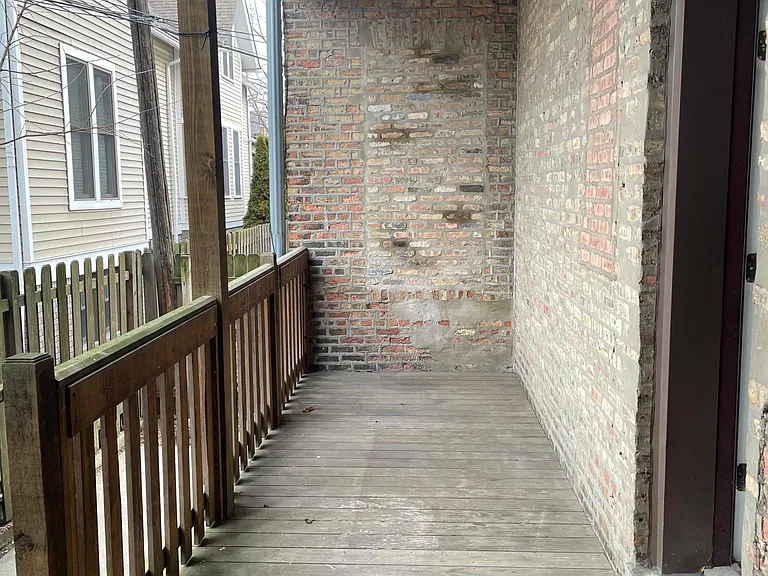 1756 W Montrose Ave #1 — Photo 30