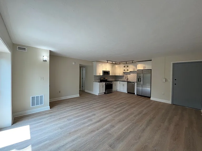 5620 Rippey St #301 — Photo 3