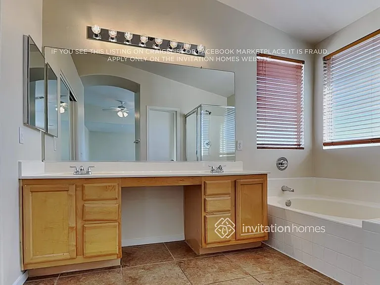 8068 Sweet Clover Ct — Photo 20