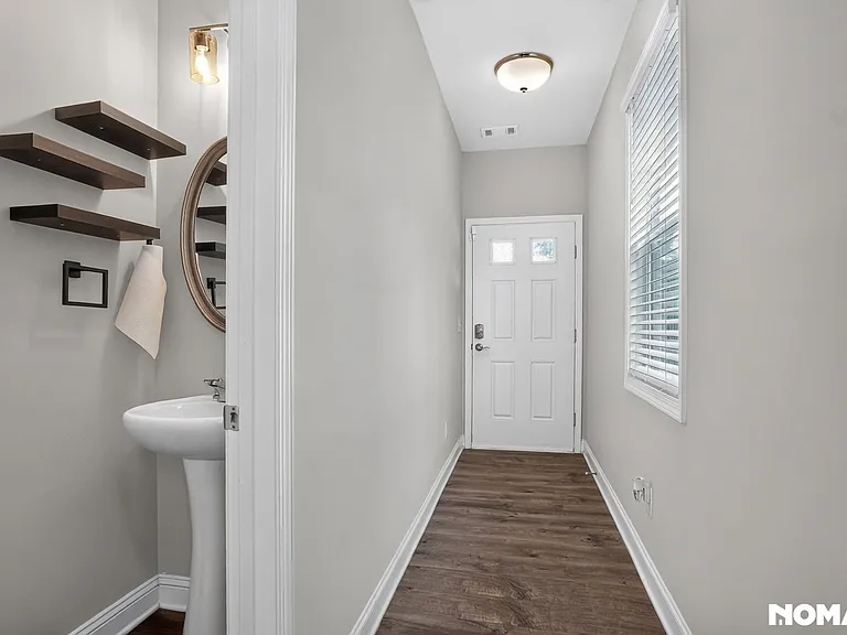 2560 Centennial Cv — Photo 37