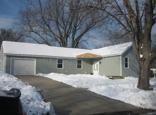 88 N Spring St, Douglas, MI 49406