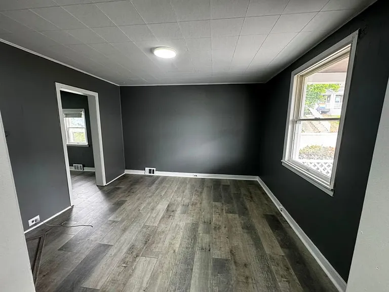 1717 Martha St — Photo 11