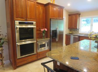 20 Middlebrook Dr, Ocean, NJ 07712