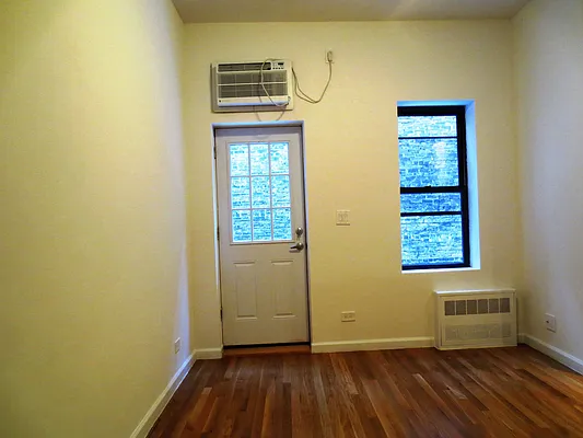 Rented by Waverly Realty Associates | media 6