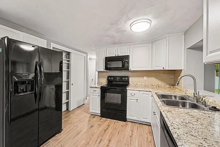 3528 Rock Royal Dr — Photo 9