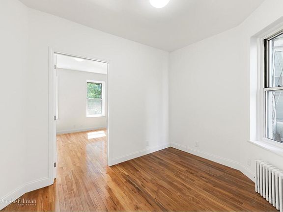 3rd image of 626 E 14th St APT 14