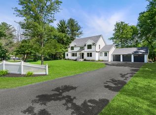 97 Lovejoy Rd, Andover, MA 01810