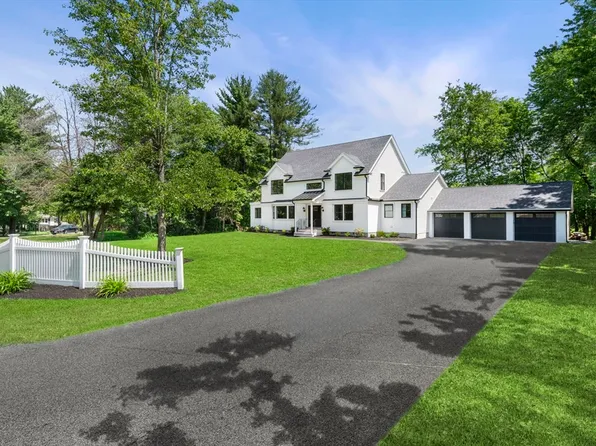 97 Lovejoy Rd, Andover, MA 01810