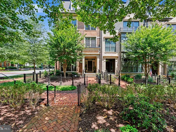 10879 Symphony Park Dr, North Bethesda, MD 20852