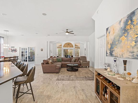 4th image of 2450 Windmill Way